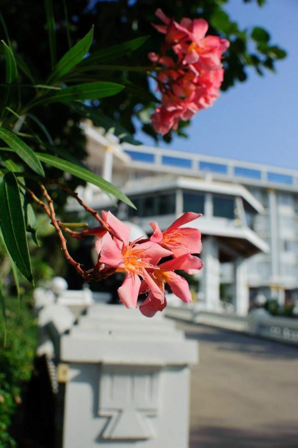 Hermitage Hotel Korat-Sha Nakhonratchasima Exteriér fotografie