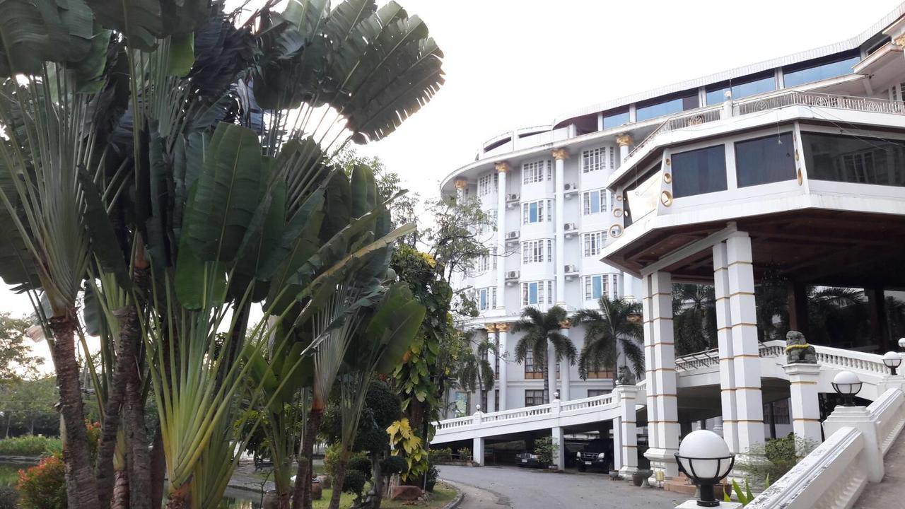 Hermitage Hotel Korat-Sha Nakhonratchasima Exteriér fotografie